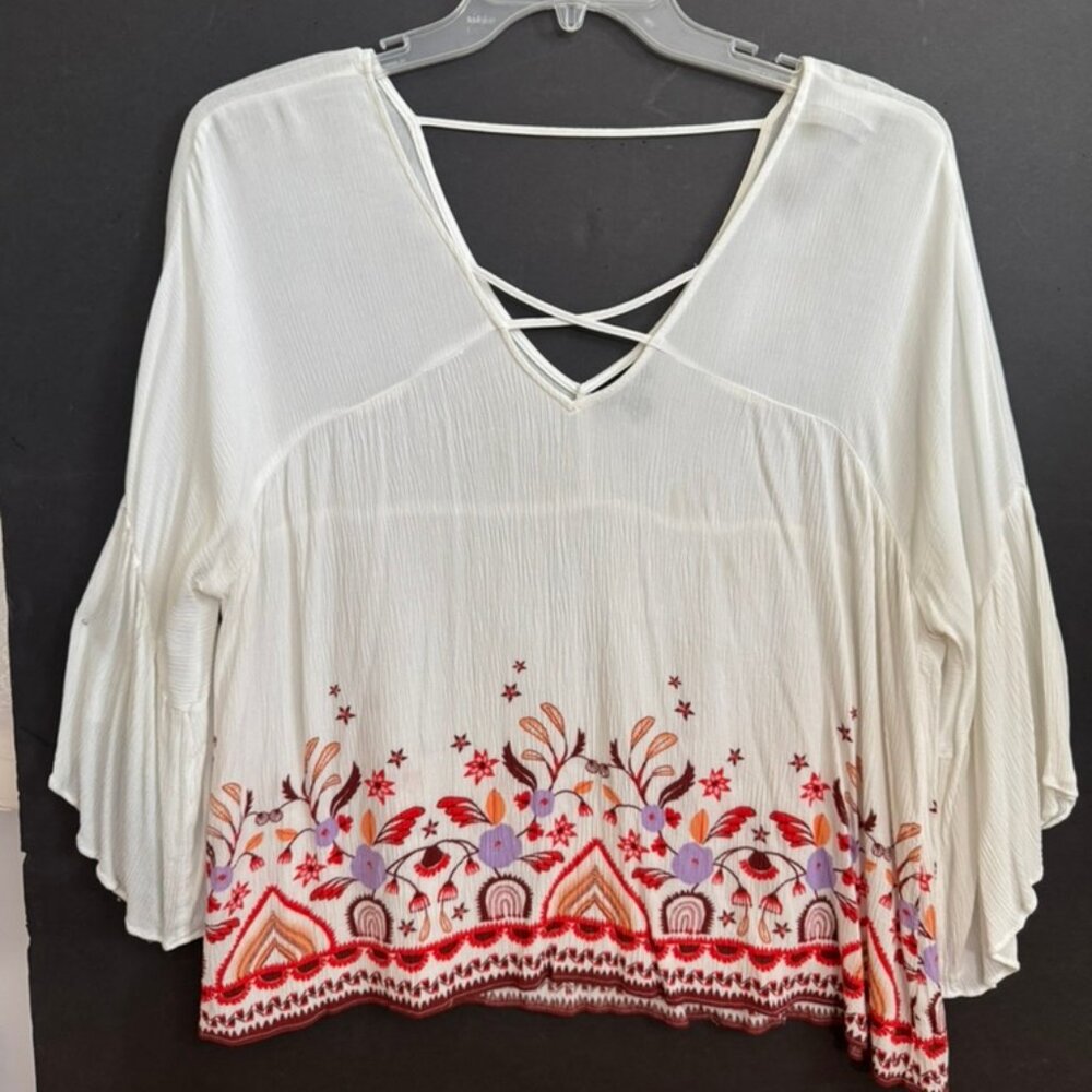 a.n.a White Floral Crinkle Boho Sheer Flowing Embroidered Top- 3/4 Sleeves Sz L
